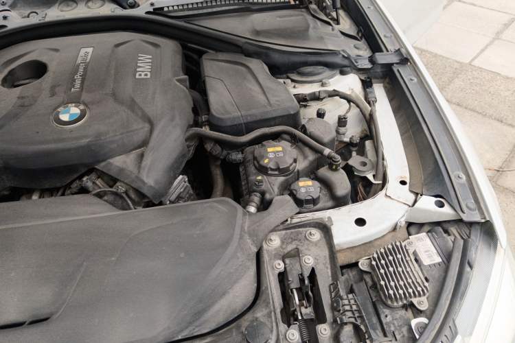 Used BMW 3 Series GT 2019 320i M Sport Package Engine Bay Left