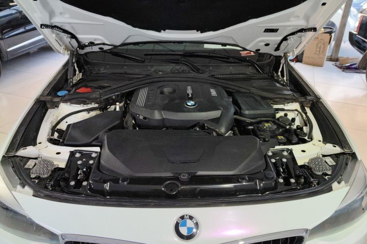 Used BMW 3 Series GT 2019 320i Sport Edition Engine Bay