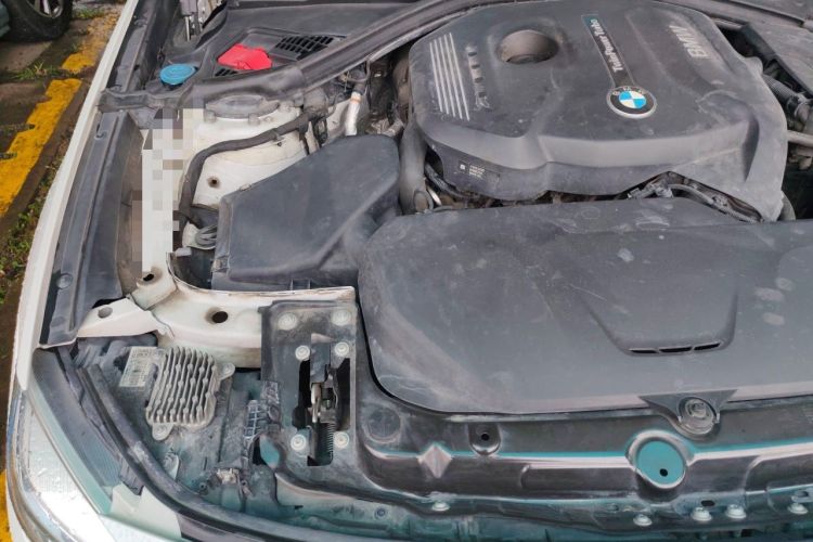 Used BMW 3 Series GT 2019 320i Sport Edition Engine Bay Right