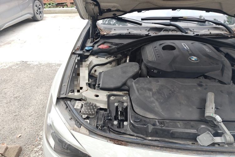 Used BMW 3 Series GT 2019 320i M Sport Package Engine Bay Right