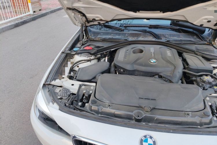 Used BMW 3 Series GT 2019 320i Sport Edition Engine Bay Right