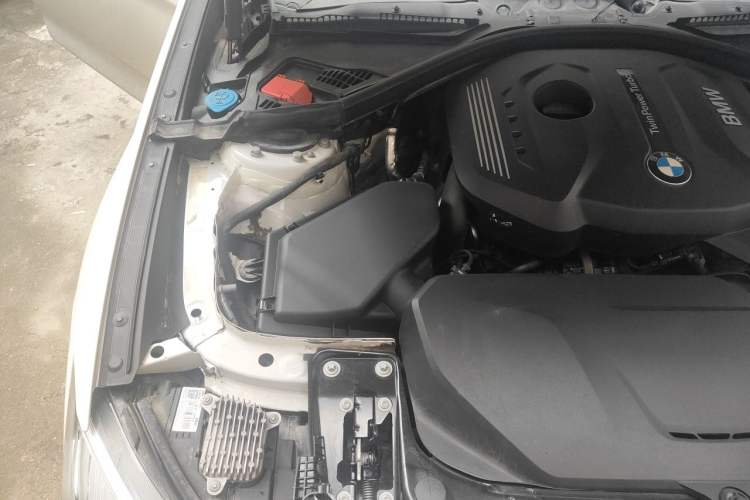 Used BMW 3 Series GT 2019 320i M Sport Package Engine Bay Right
