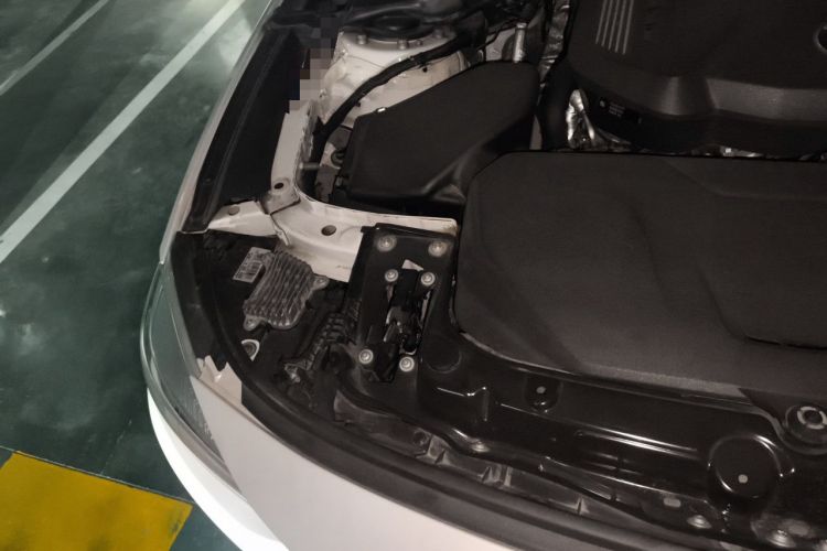 Used BMW 3 Series GT 2019 320i Sport Edition Engine Bay Right