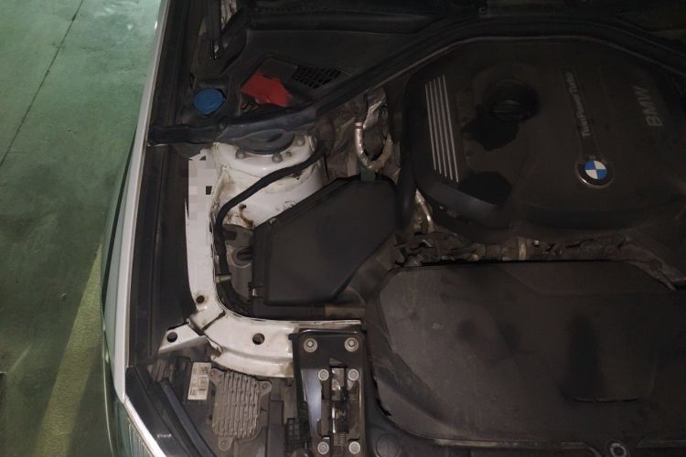 Used BMW 3 Series GT 2019 320i M Sport Engine Bay Right