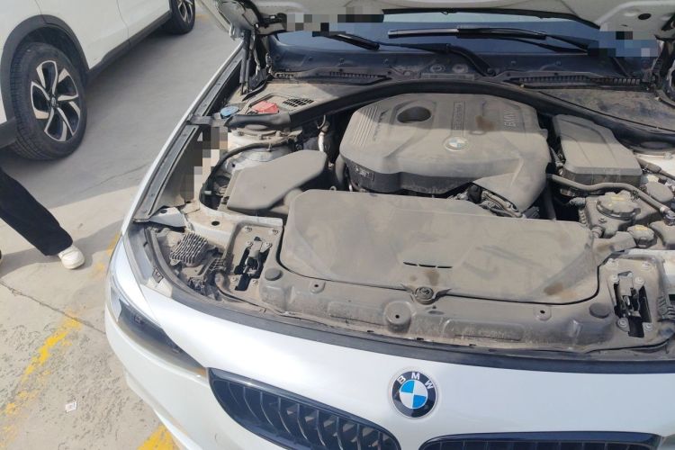 Used BMW 3 Series GT 2019 320i Sport Edition Engine Bay Right