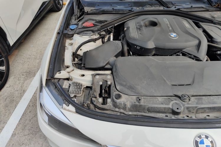 Used BMW 3 Series GT 2019 330i xDrive M Sport Edition Engine Bay Right