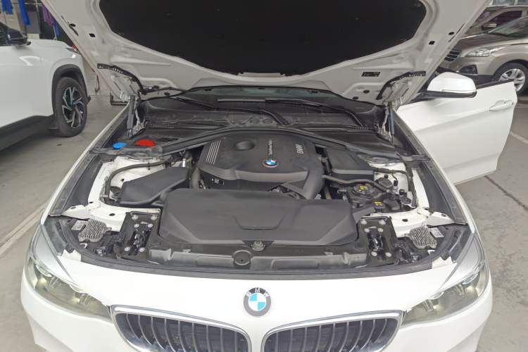 Used BMW 3 Series GT 2019 320i M Sport Package Engine Bay