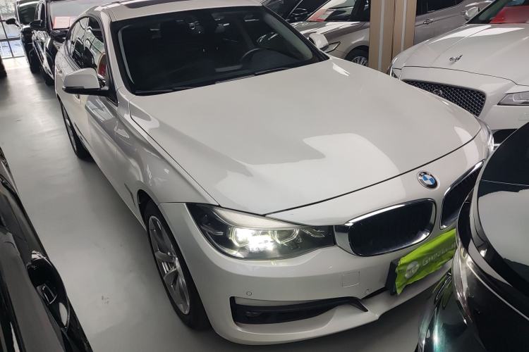 Used BMW 3 Series GT 2019 320i Sport Edition Exterior 1