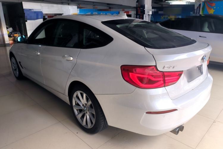 Used BMW 3 Series GT 2019 320i Sport Edition Exterior 2