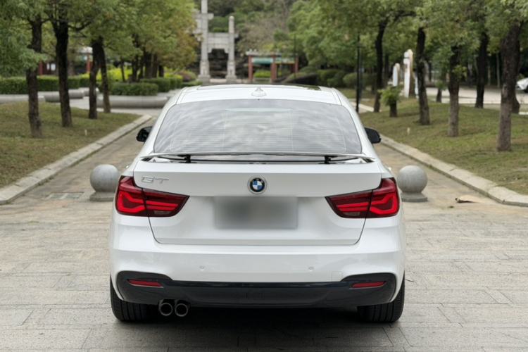 Used BMW 3 Series GT 2019 320i M Sport Night Edition Exterior 2