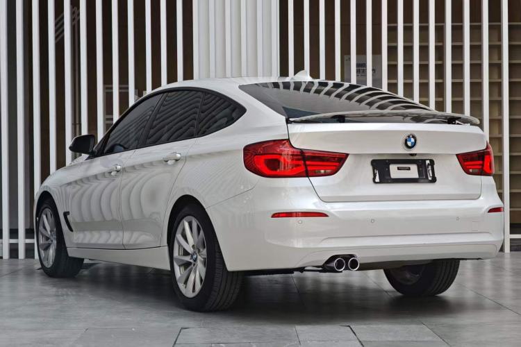Used BMW 3 Series GT 2019 320i Sport Edition Exterior 2