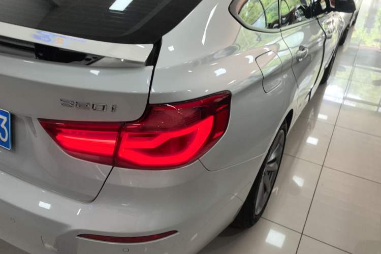 Used BMW 3 Series GT 2019 320i Sport Edition Exterior 2