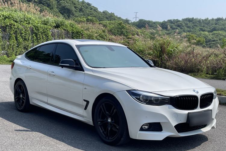 Used BMW 3 Series GT 2019 320i M Sport Night Edition Exterior 2