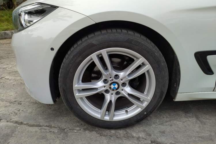 Used BMW 3 Series GT 2019 320i M Sport Package Exterior 2