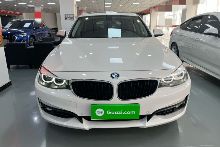 Used BMW 3 Series GT 2019 320i Sport Edition Exterior 3