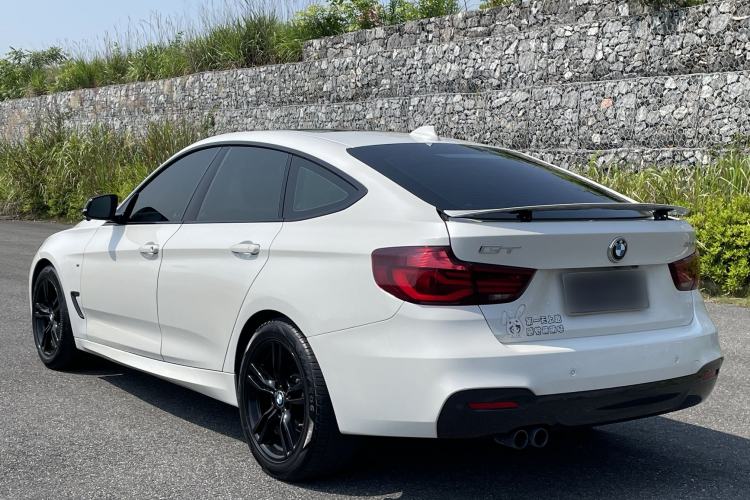Used BMW 3 Series GT 2019 320i M Sport Night Edition Exterior 3