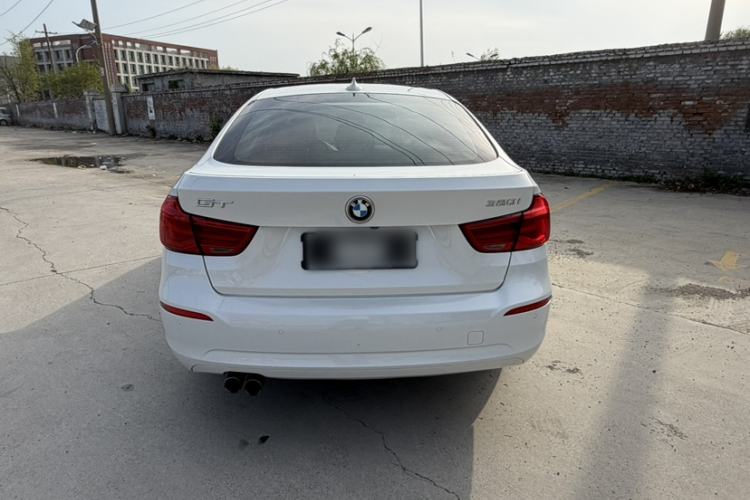 Used BMW 3 Series GT 2019 320i Sport Edition Exterior 4