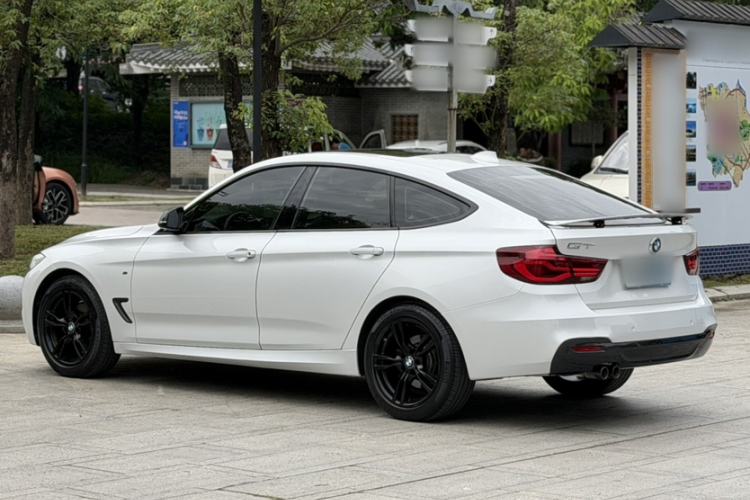Used BMW 3 Series GT 2019 320i M Sport Night Edition Exterior 4