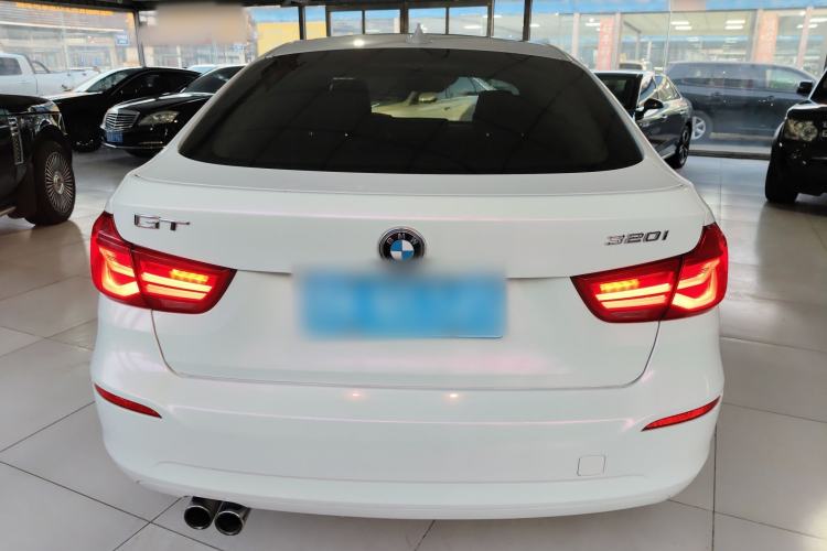 Used BMW 3 Series GT 2019 320i Sport Edition Exterior 4