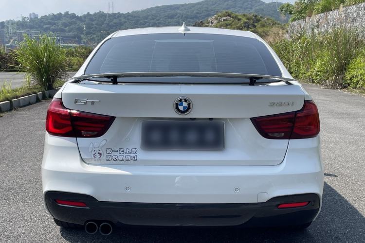 Used BMW 3 Series GT 2019 320i M Sport Night Edition Exterior 4