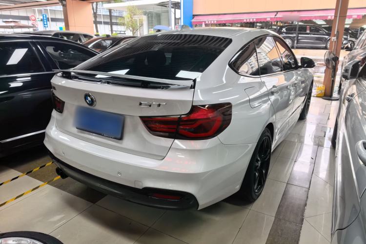 Used BMW 3 Series GT 2019 320i M Sport Night Edition Exterior 5