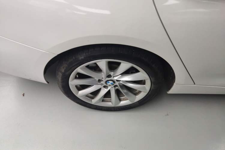 Used BMW 3 Series GT 2019 320i Sport Edition Exterior 5