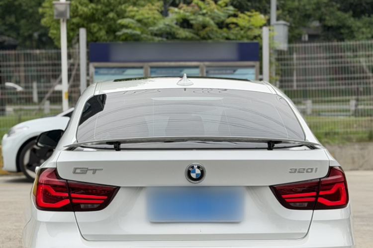 Used BMW 3 Series GT 2019 320i M Sport Night Edition Exterior 5