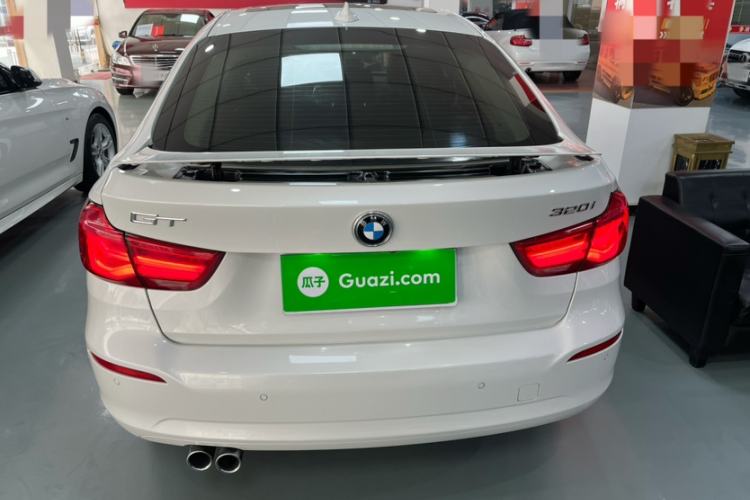 Used BMW 3 Series GT 2019 320i Sport Edition Exterior 5