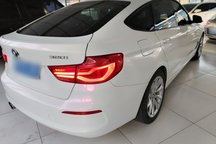 Used BMW 3 Series GT 2019 320i Sport Edition Exterior 5