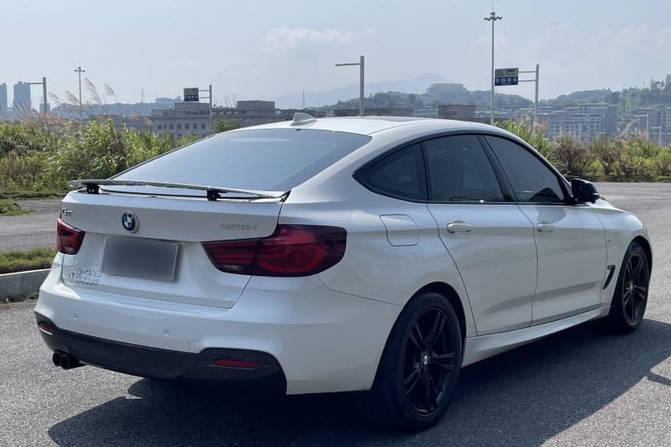 Used BMW 3 Series GT 2019 320i M Sport Night Edition Exterior 5