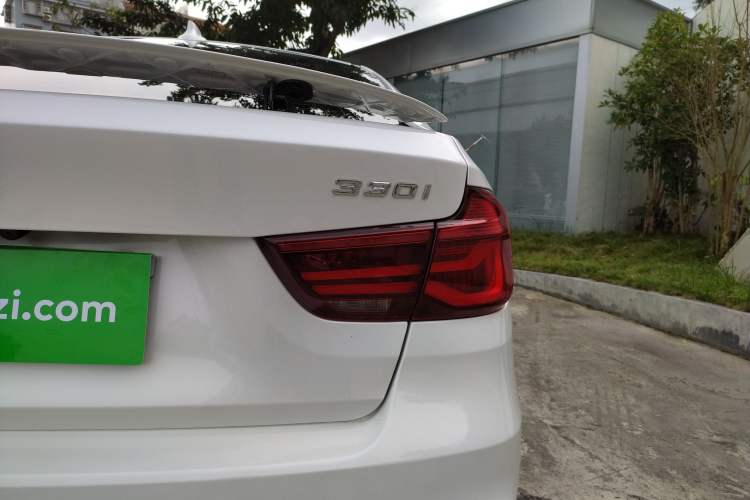 Used BMW 3 Series GT 2019 320i M Sport Package Exterior 5
