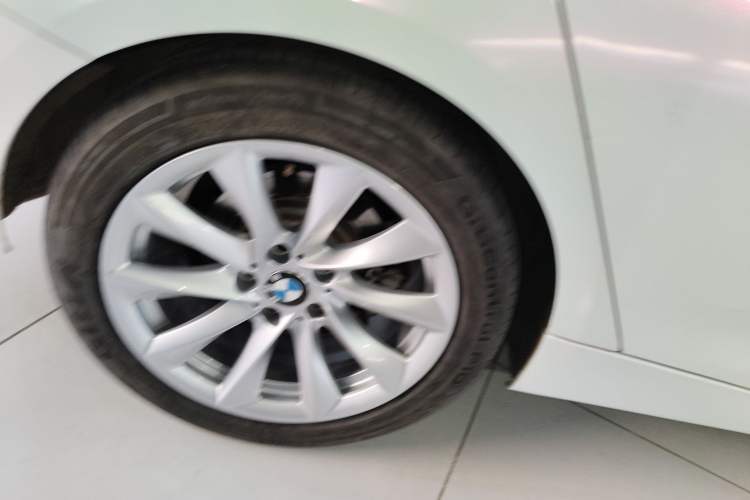 Used BMW 3 Series GT 2019 320i Sport Edition Exterior 8