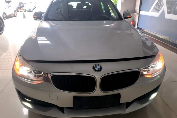 Used BMW 3 Series GT 2019 320i Sport Edition Front