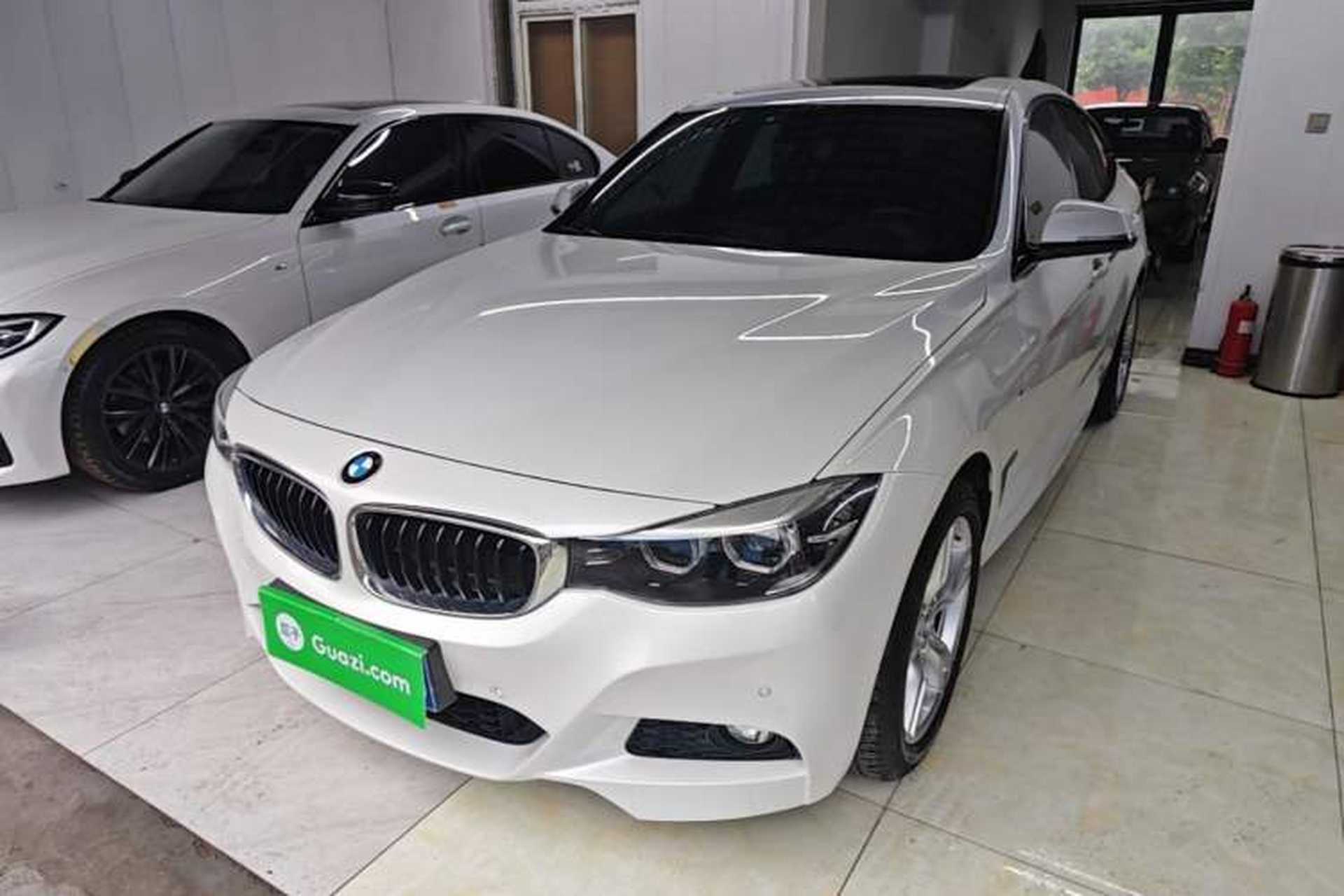 Used BMW 3 Series GT 2019 320i M Sport Package Front Left 45 Deg