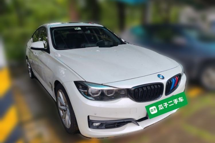Used BMW 3 Series GT 2019 320i Sport Edition Front Right 45 Deg