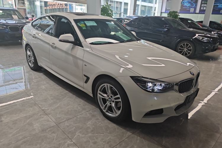 Used BMW 3 Series GT 2019 320i M Sport Front Right 45 Deg