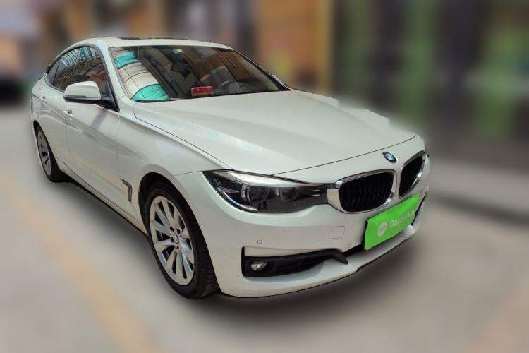 Used BMW 3 Series GT 2019 320i Sport Edition Front Right 45 Deg