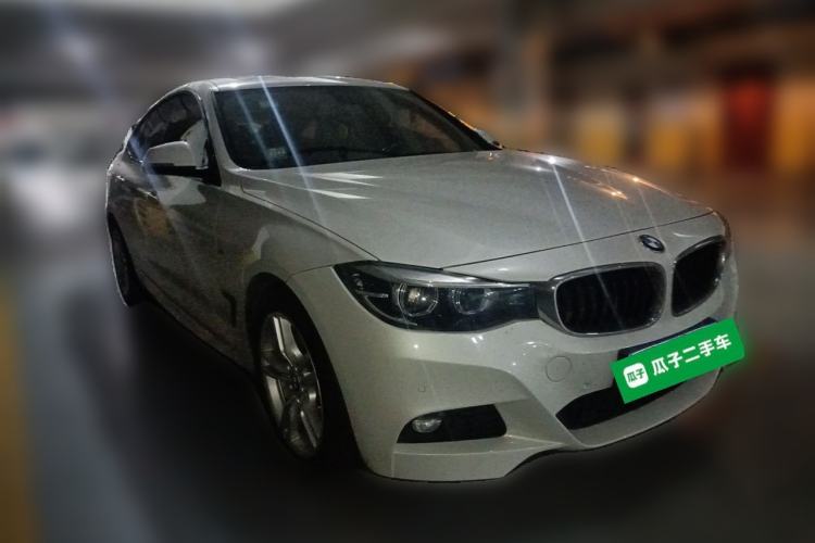 Used BMW 3 Series GT 2019 320i M Sport Package Front Right 45 Deg