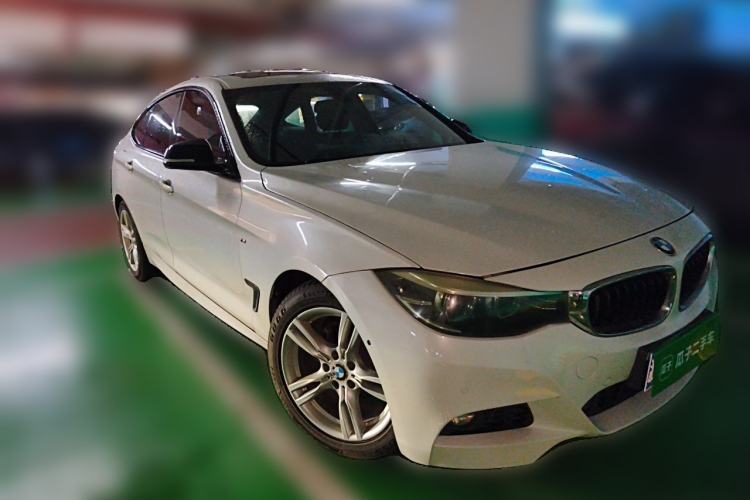 Used BMW 3 Series GT 2019 320i Sport Edition Front Right 45 Deg