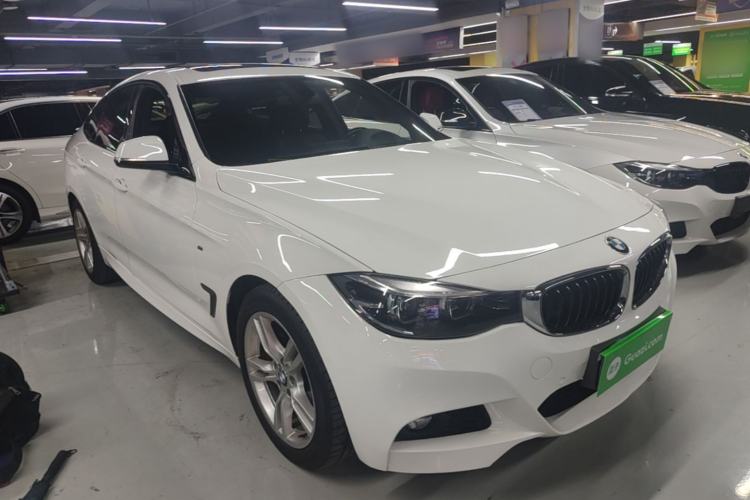 Used BMW 3 Series GT 2019 320i M Sport Front Right 45 Deg