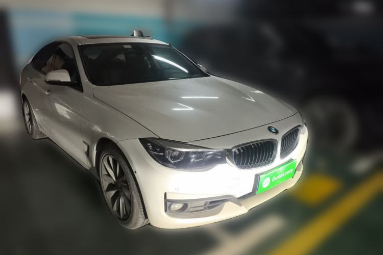 Used BMW 3 Series GT 2019 320i Sport Edition Front Right 45 Deg