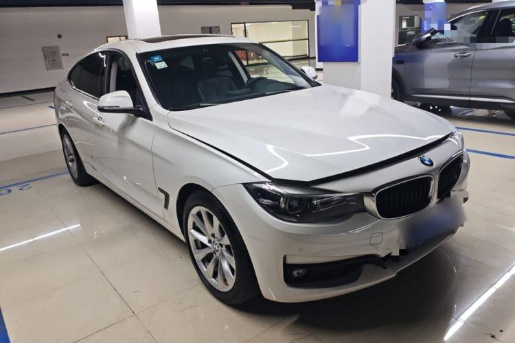Used BMW 3 Series GT 2019 320i Sport Edition Front Right 45 Deg