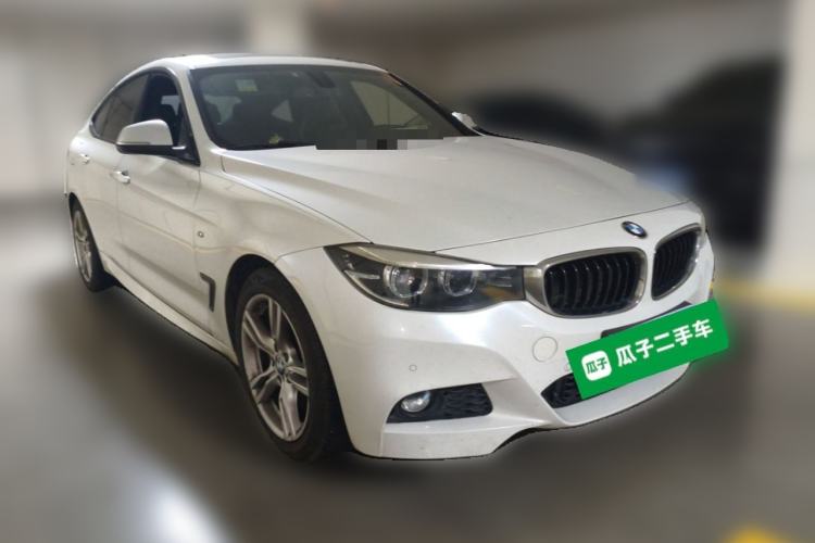 Used BMW 3 Series GT 2019 320i M Sport Package Front Right 45 Deg