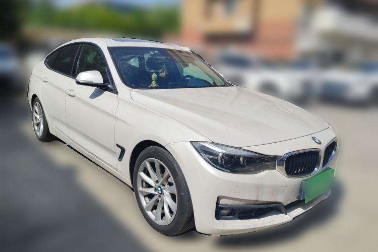 Used BMW 3 Series GT 2019 320i Sport Edition Front Right 45 Deg