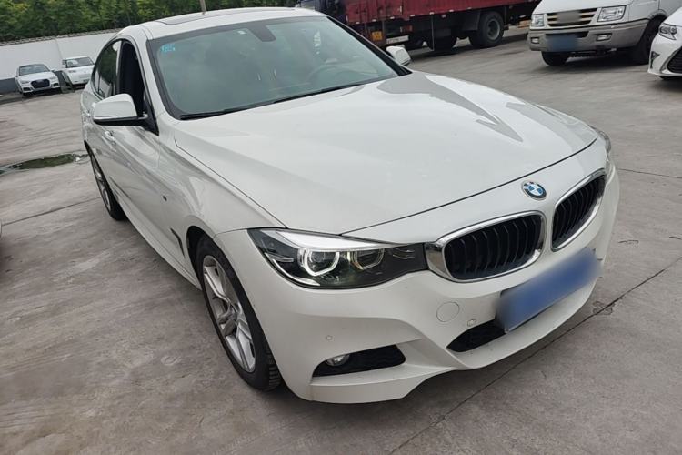 Used BMW 3 Series GT 2019 320i M Sport Package Front Right 45 Deg
