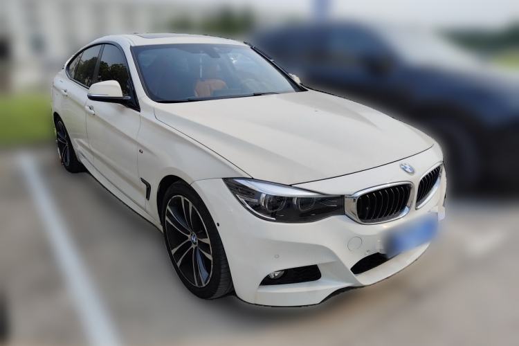 Used BMW 3 Series GT 2019 330i xDrive M Sport Edition Front Right 45 Deg