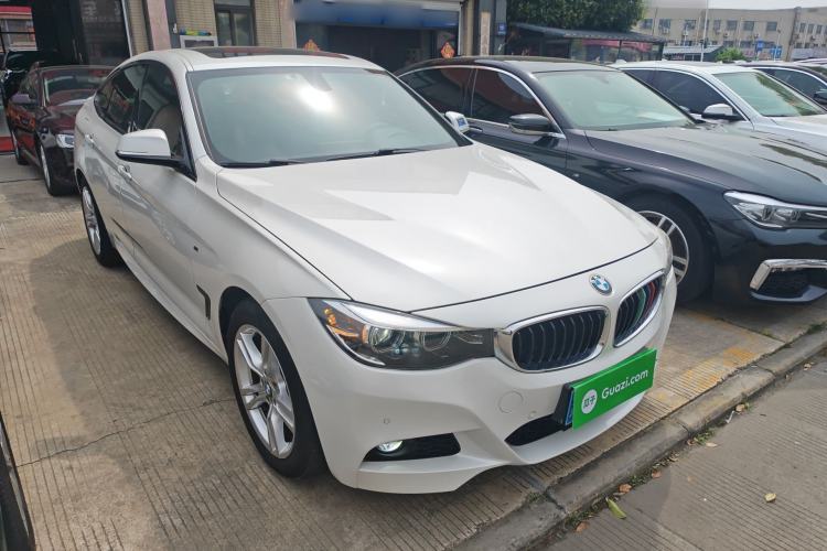 Used BMW 3 Series GT 2019 320i M Sport Package Front Right 45 Deg