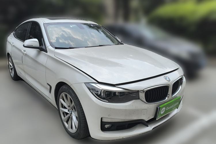 Used BMW 3 Series GT 2019 320i Sport Edition Front Right 45 Deg