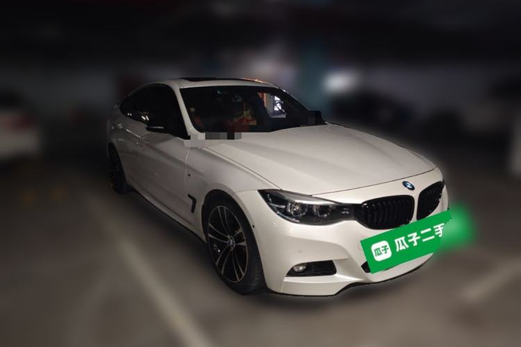 Used BMW 3 Series GT 2019 330i xDrive M Sport Edition Front Right 45 Deg