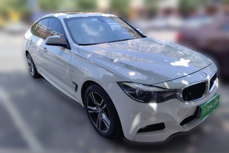 Used BMW 3 Series GT 2019 320i M Sport Front Right 45 Deg
